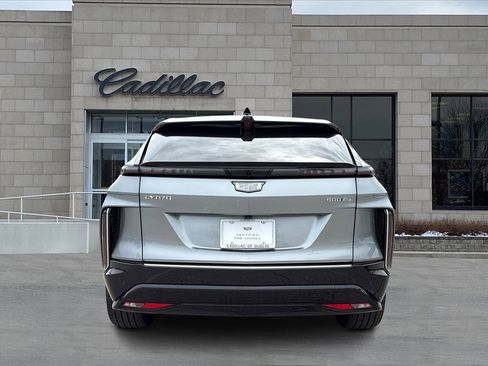 Certified 2025 Cadillac Lyriq Luxury w/ LPO, Floor Liner Package AWD/4WD image 6