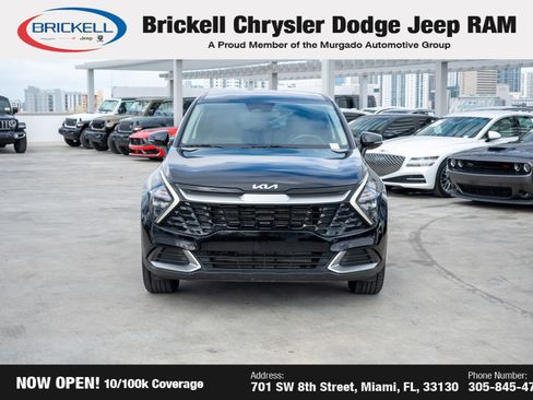 Used 2023 Kia Sportage EX image 2