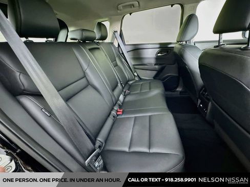 Certified 2025 Nissan Rogue SL w/ Tech Package AWD/4WD image 28