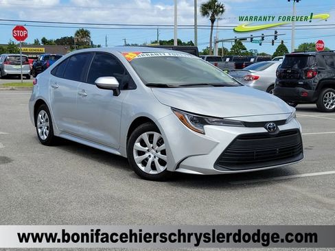 Used 2023 Toyota Corolla LE image 1