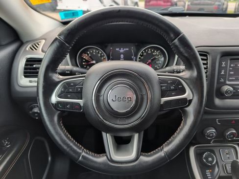 Used 2017 Jeep Compass Latitude AWD/4WD image 19