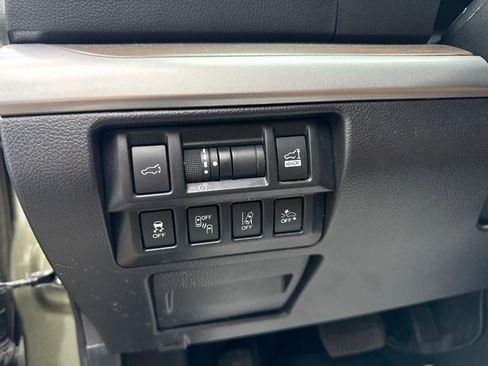 Used 2018 Subaru Outback 2.5i Touring w/ Popular Package #3 AWD/4WD image 17