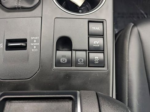 Certified 2024 Toyota Highlander XLE AWD/4WD image 36