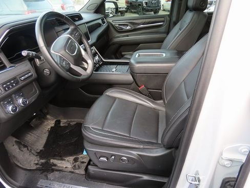 Certified 2023 GMC Yukon Denali image 41
