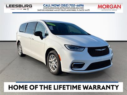 Certified 2024 Chrysler Pacifica Touring-L