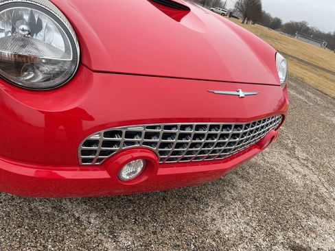 Used 2002 Ford Thunderbird Deluxe RWD image 13