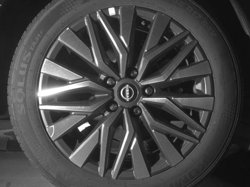 Used 2025 Nissan Altima 2.5 SV FWD image 18