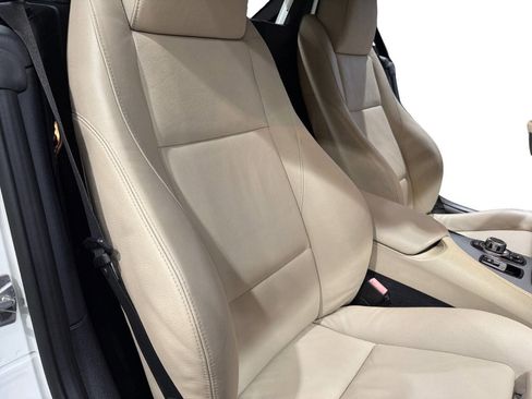 Used 2009 BMW Z4 sDrive35i image 18