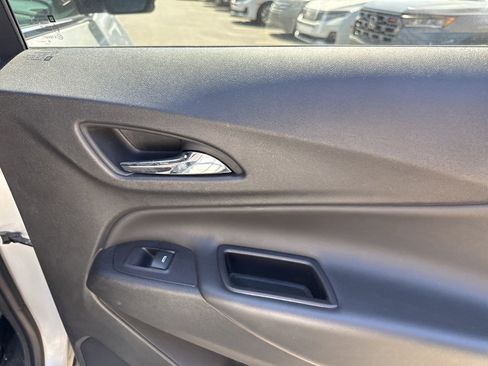 Used 2020 Chevrolet Equinox LT w/ Sport Edition image 14