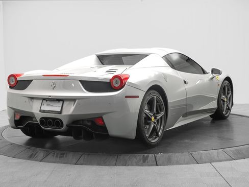 Used 2012 Ferrari 458 Spider RWD image 15