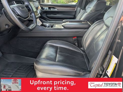 Used 2022 Jeep Grand Wagoneer Series II image 12