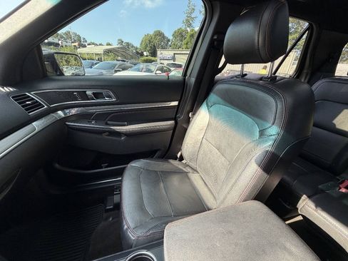 Used 2016 Ford Explorer Sport w/ Equipment Group 401A AWD/4WD image 21