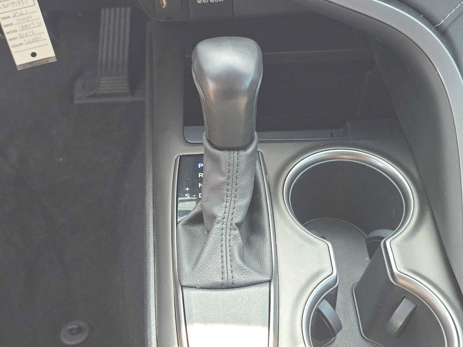 Used 2021 Toyota Camry SE FWD image 30