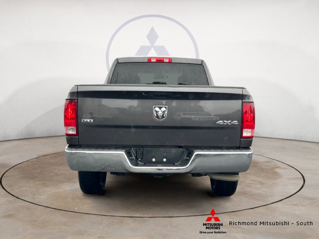 Used 2024 RAM 1500 Classic SLT AWD/4WD image 4