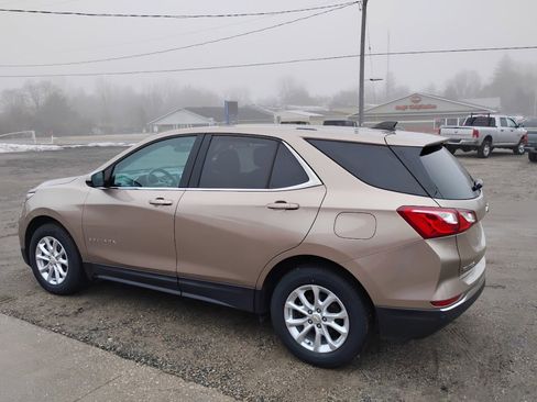 Used 2018 Chevrolet Equinox LT image 3