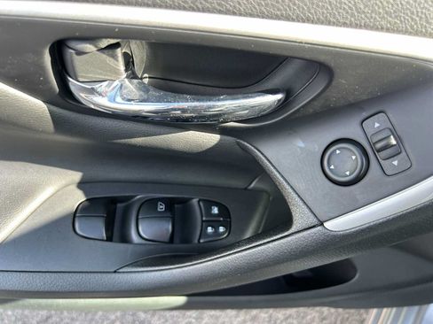 Used 2018 Nissan Altima 2.5 SV FWD image 15