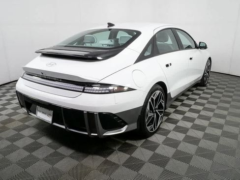 Used 2024 Hyundai Ioniq 6 SEL RWD image 3