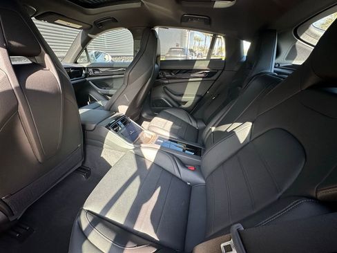 Certified 2026 Porsche Panamera image 36
