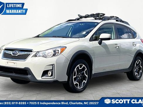 Used 2017 Subaru Crosstrek 2.0i Premium AWD/4WD image 3