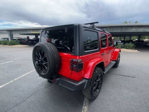 Used 2021 Jeep Wrangler Unlimited Sahara w/ Cold Weather Group AWD/4WD image 7