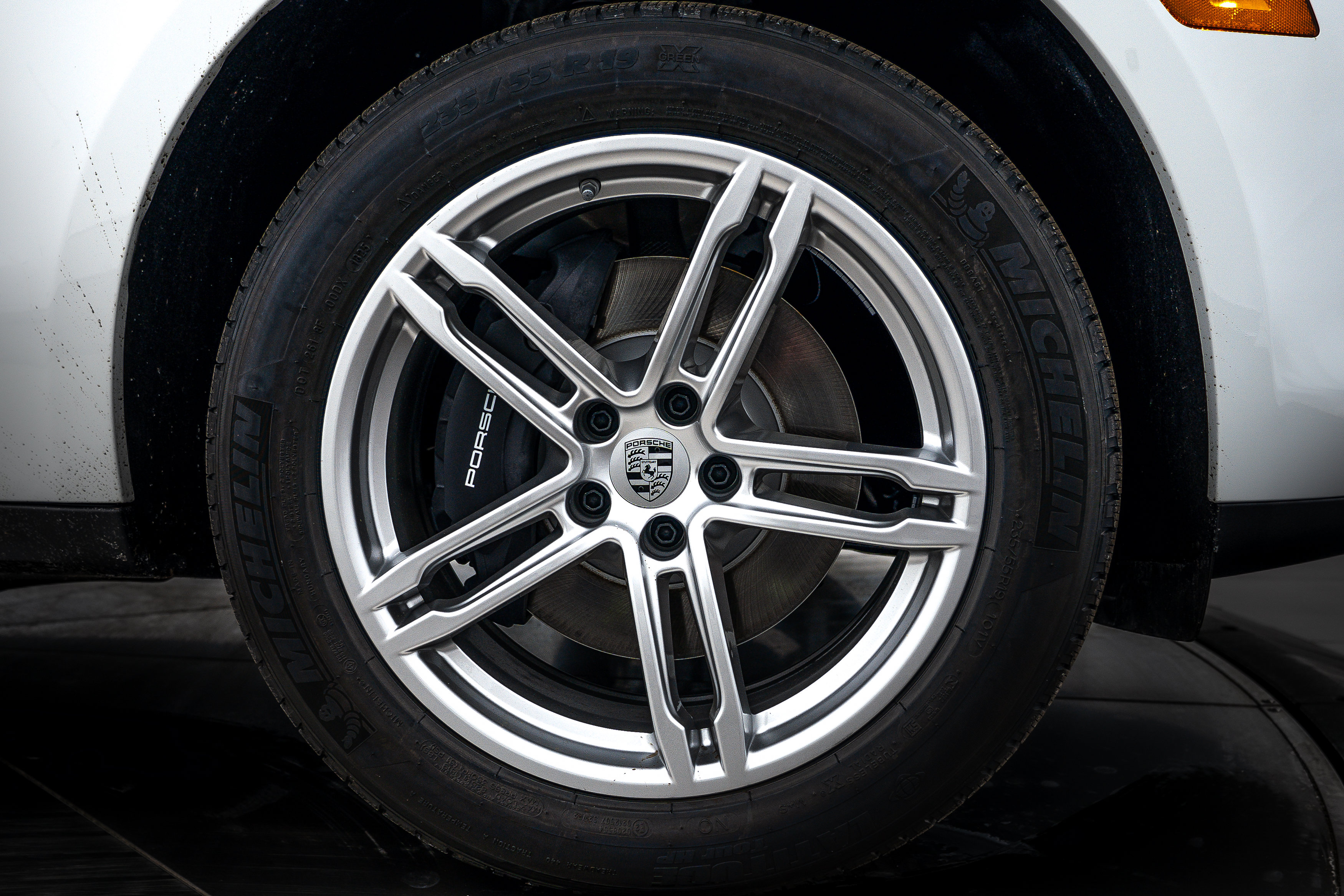 Certified 2026 Porsche Macan AWD/4WD image 11