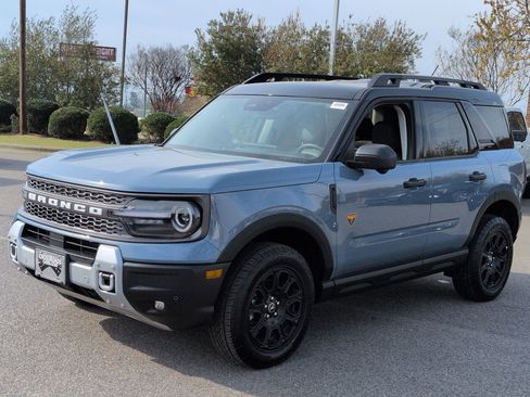 Certified 2025 Ford Bronco Sport Badlands image 4