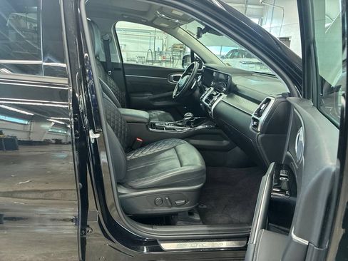Certified 2023 Kia Sorento SX AWD/4WD image 21