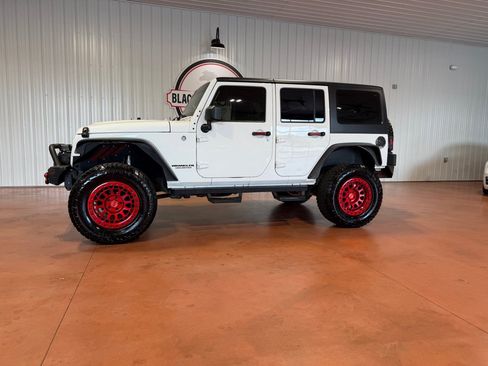 Used 2013 Jeep Wrangler Unlimited Sport AWD/4WD image 4