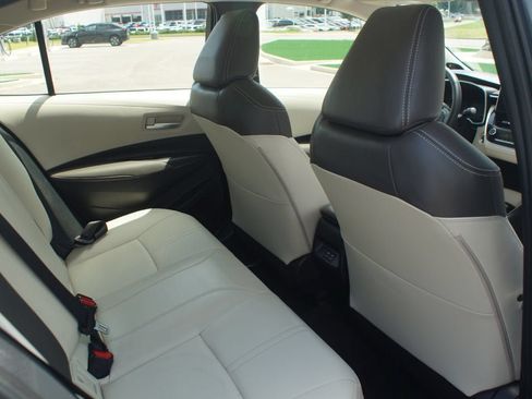 Used 2025 Toyota Corolla XLE FWD image 22