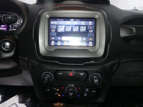 Used 2020 Jeep Renegade Altitude AWD/4WD image 35