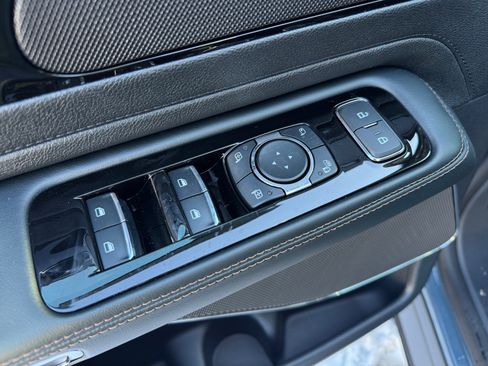 New 2026 Lincoln Aviator AWD image 19