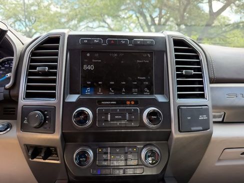 Used 2019 Ford F250 Limited AWD/4WD image 16