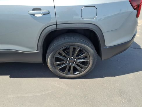 Used 2023 GMC Acadia SLT w/ Elevation Edition AWD/4WD image 21
