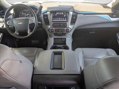 Used 2016 Chevrolet Suburban LT RWD image 17