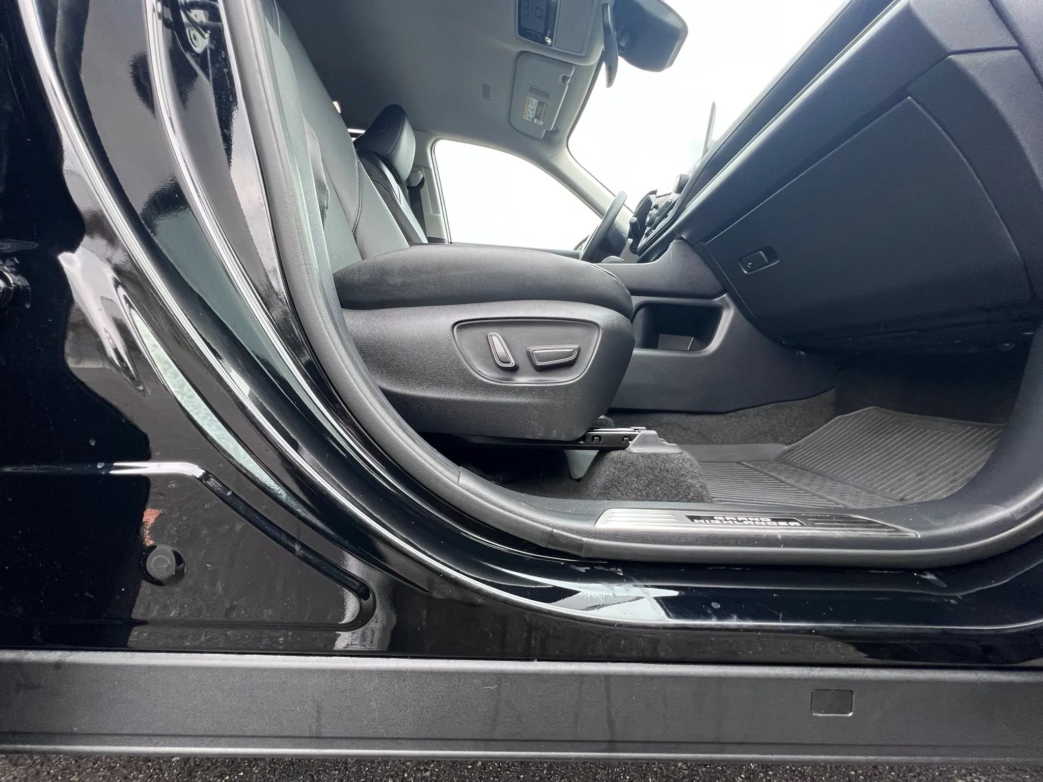 Used 2024 Toyota Grand Highlander AWD Hybrid image 20