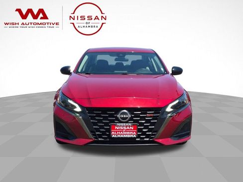 Certified 2024 Nissan Altima 2.5 SR FWD image 2