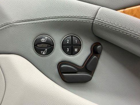Used 2007 Mercedes-Benz SL 550 image 34