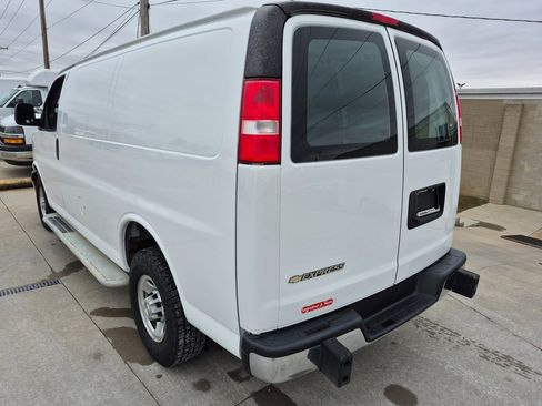 Certified 2023 Chevrolet Express 2500 w/ Driver Convenience Package image 4