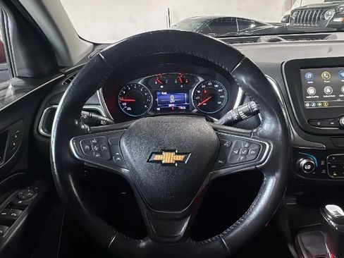 Used 2019 Chevrolet Equinox LT w/ Driver Convenience Package FWD image 10