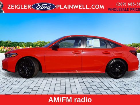 Used 2025 Honda Civic Sport image 2