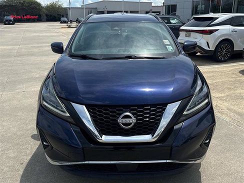Used 2023 Nissan Murano SV FWD image 2