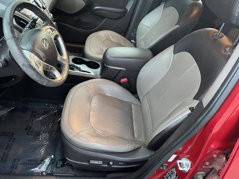 Used 2013 Hyundai Tucson Limited image 11