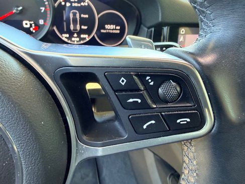 Used 2019 Porsche Cayenne AWD/4WD image 18