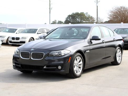 Used 2015 BMW 528i Sedan image 3