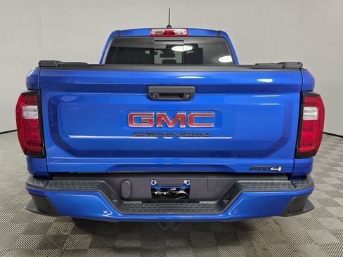 Used 2023 GMC Canyon AT4 w/ AT4 Premium Package AWD/4WD image 9