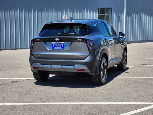 Certified 2025 Nissan Kicks SV AWD/4WD image 7