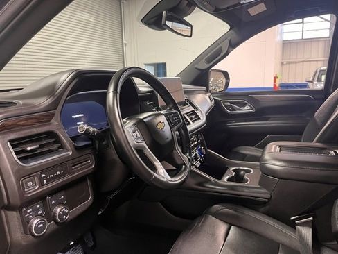 Used 2023 Chevrolet Suburban LT image 23