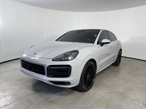 Used 2021 Porsche Cayenne GTS image 1