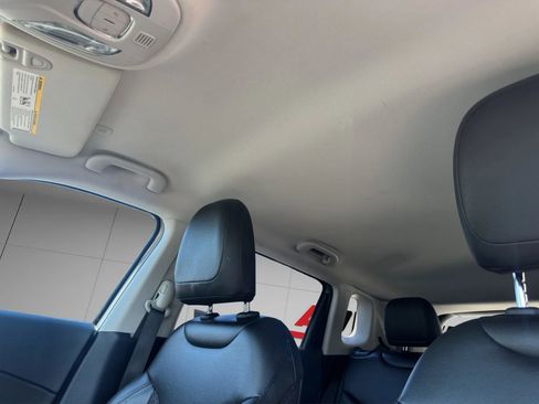Used 2020 Jeep Compass Latitude AWD/4WD image 16