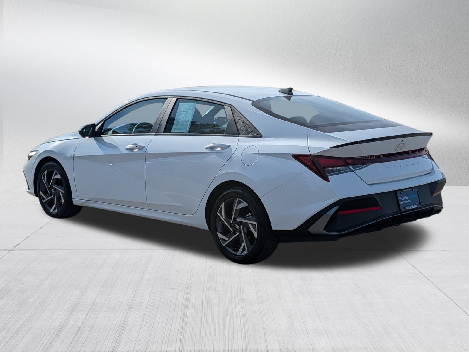 Certified 2025 Hyundai Elantra Sport FWD image 5